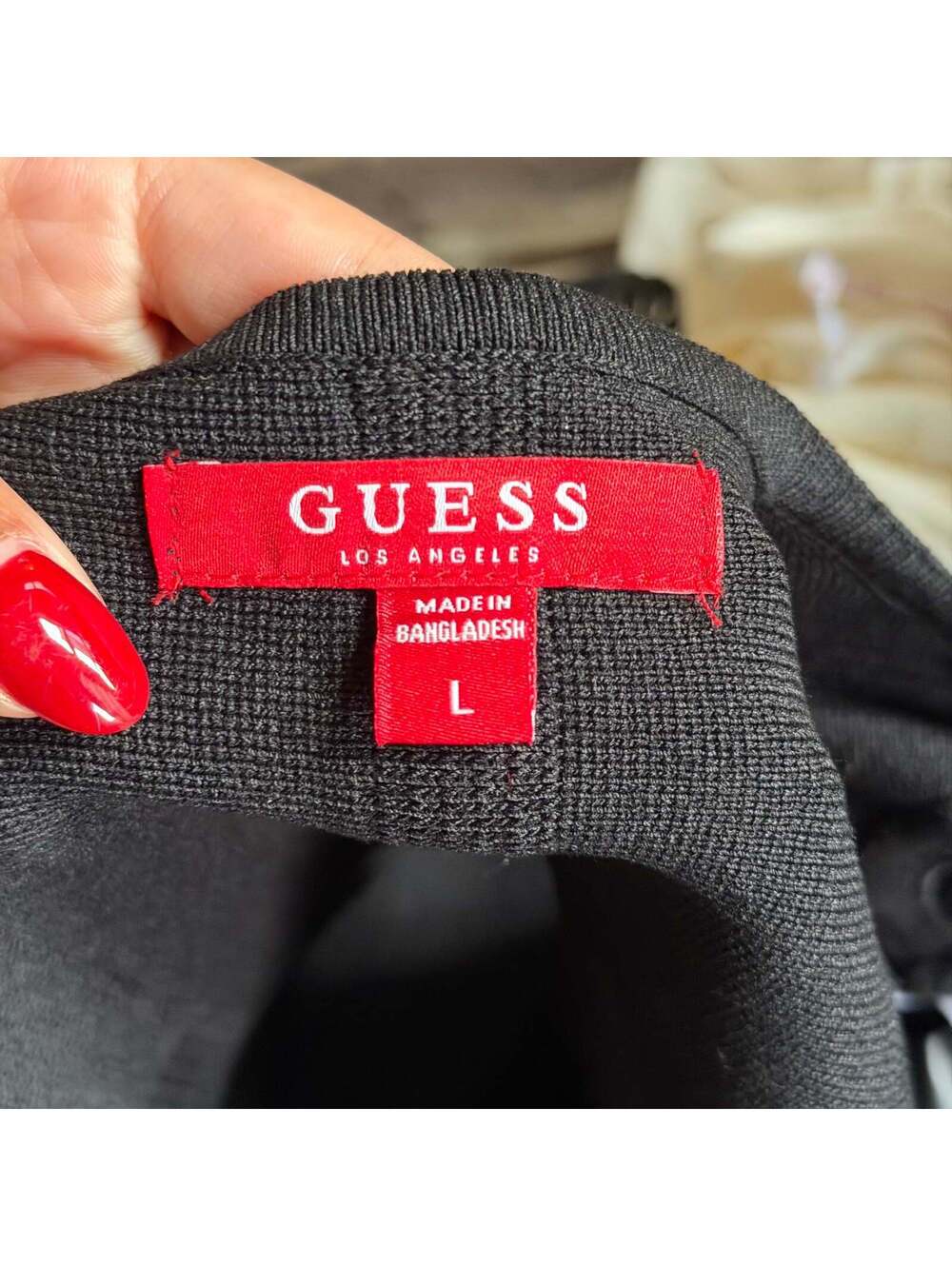 Guess - Picture 8 of 8